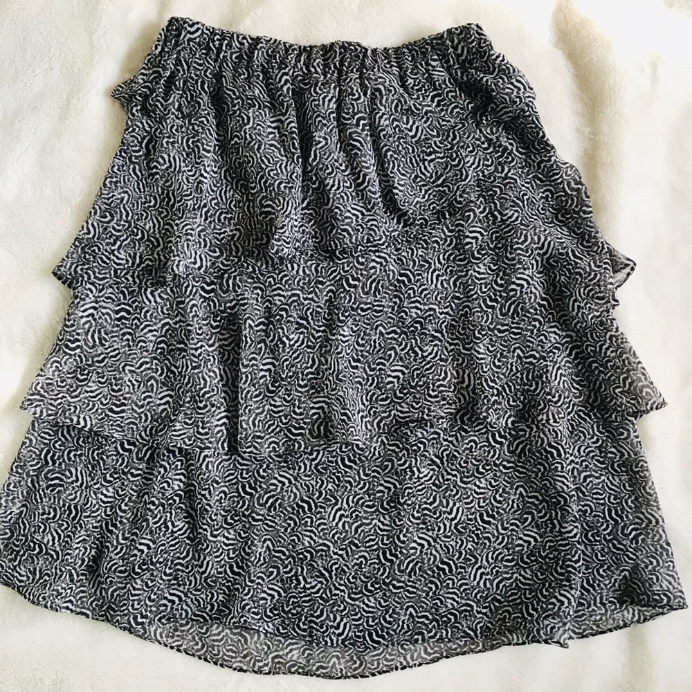 🌸💕MICHAEL KORS ruffled knee length skirt